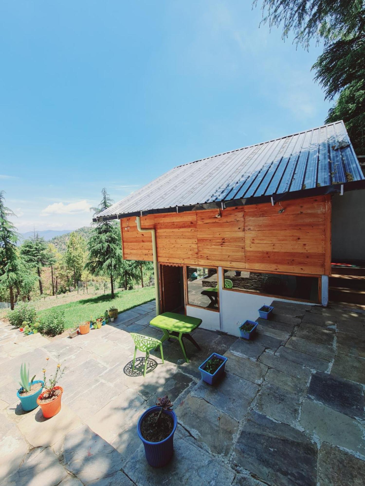 The Roots Homestay Almora Esterno foto